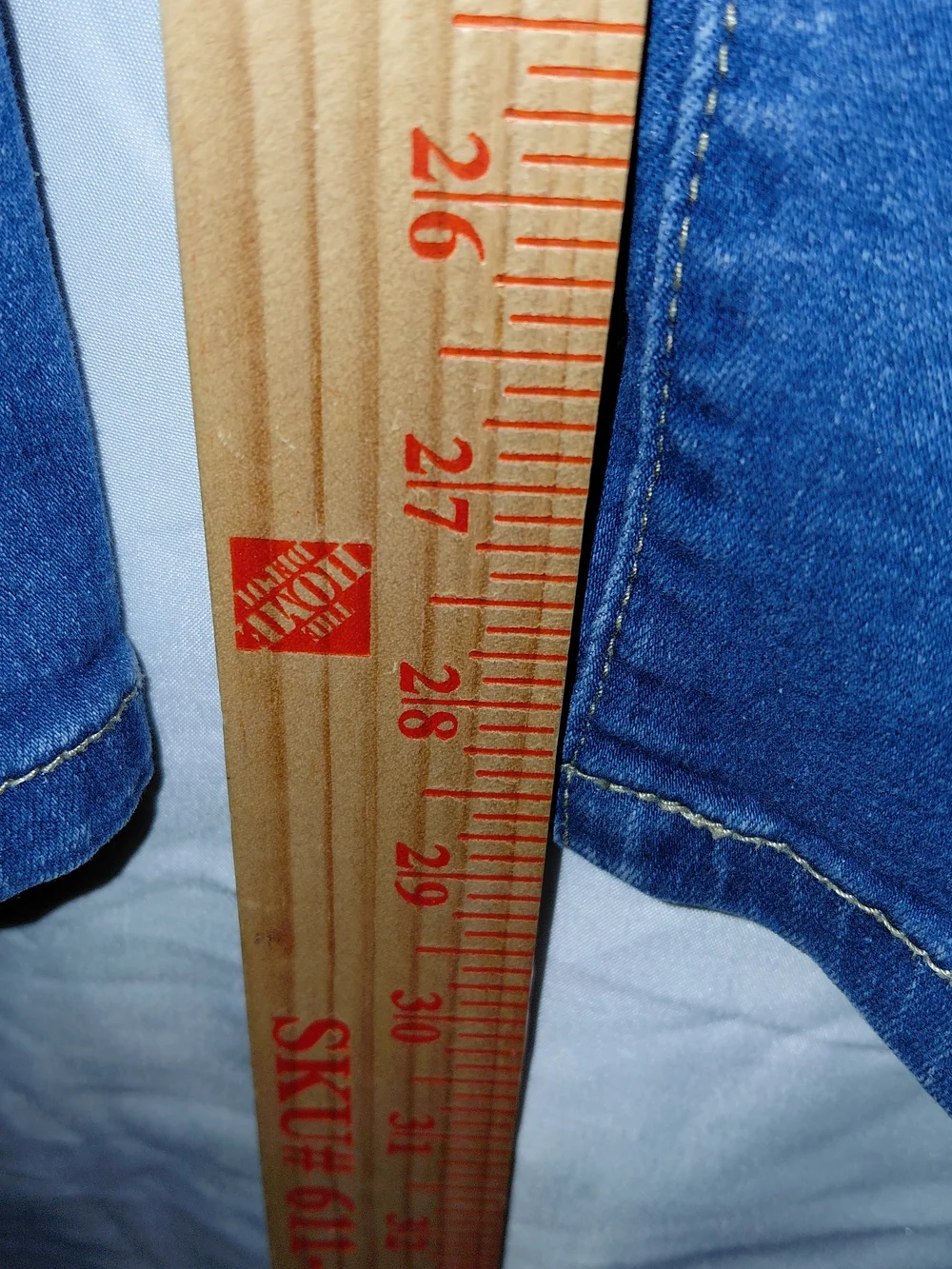 Slim Fit Women's Skinny Jeans in Medium Blue #